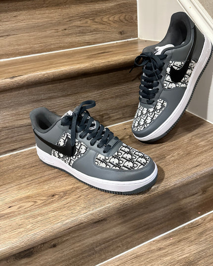 Cool grey Dior