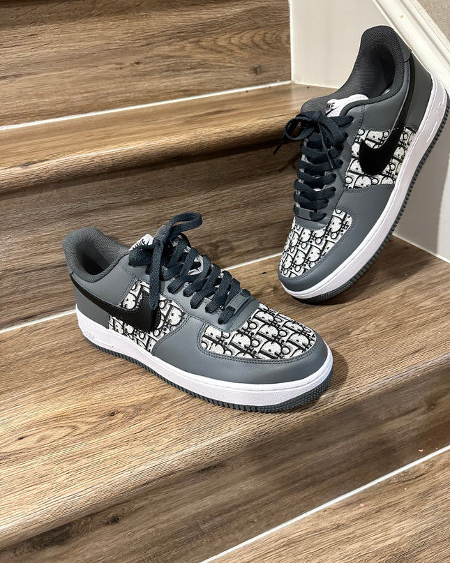 Cool grey Dior