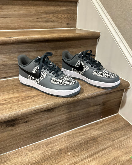 Cool grey Dior