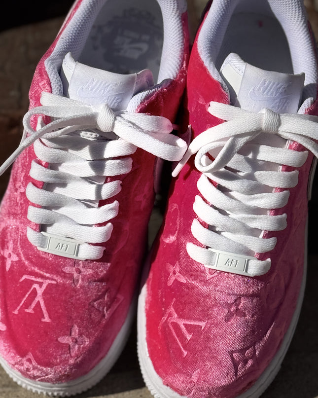 Pretty in pink lv