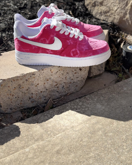 Pretty in pink lv