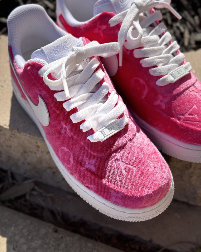 Pretty in pink lv