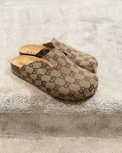 CUSTOM MULES