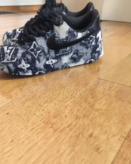 CUSTOM LV
