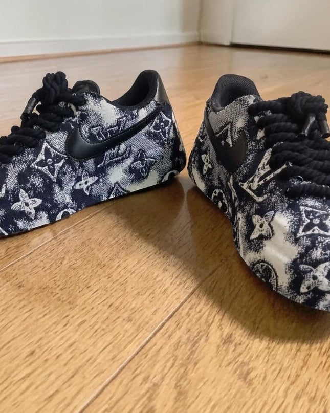CUSTOM LV