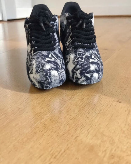 CUSTOM LV