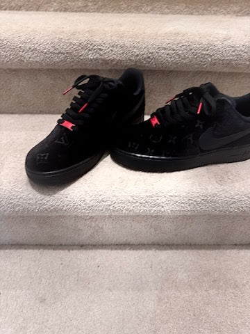 CUSTOM VELVET BLACKNESS