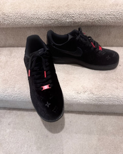 CUSTOM VELVET BLACKNESS