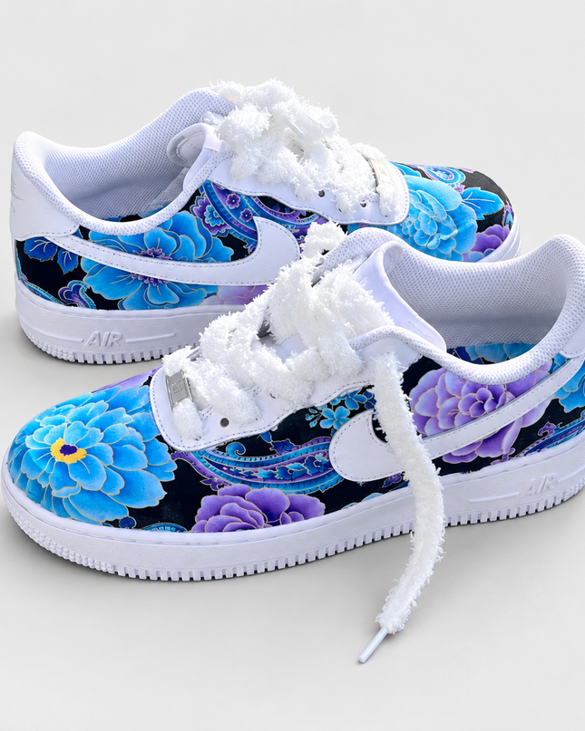 Flora Full Wrap  and half wrap option AF1 on a light gray studio background