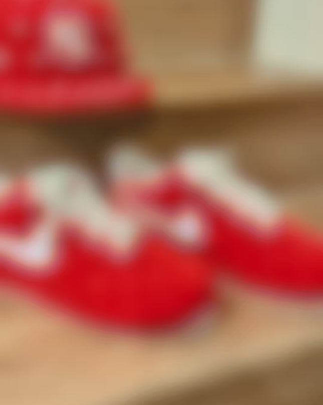 Red sparkle velvet AF1